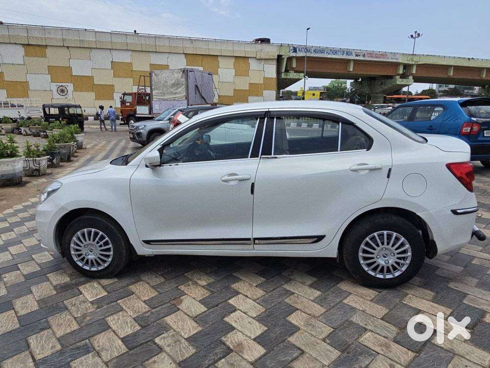Maruti Suzuki Dzire 1.2 Vxi Amt, 2023, Petrol