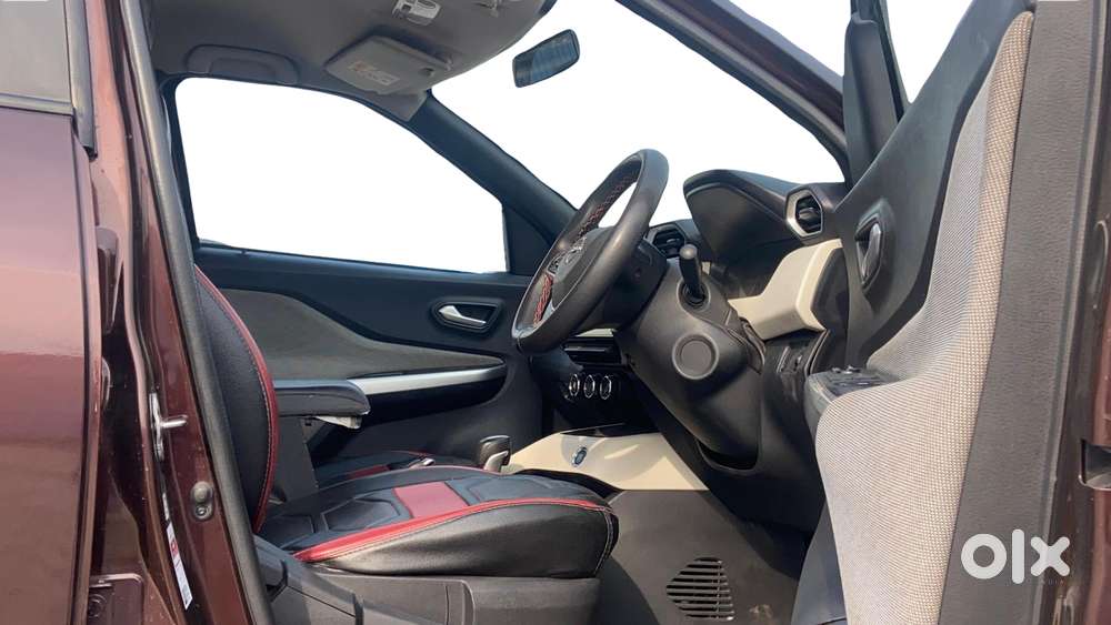 Nissan Magnite 1.0 Xv Turbo Cvt Dual Tone, 2022, Petrol