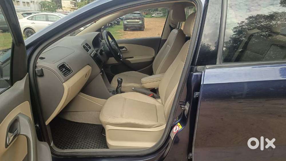 Volkswagen Vento Petrol Highline, 2015, Petrol