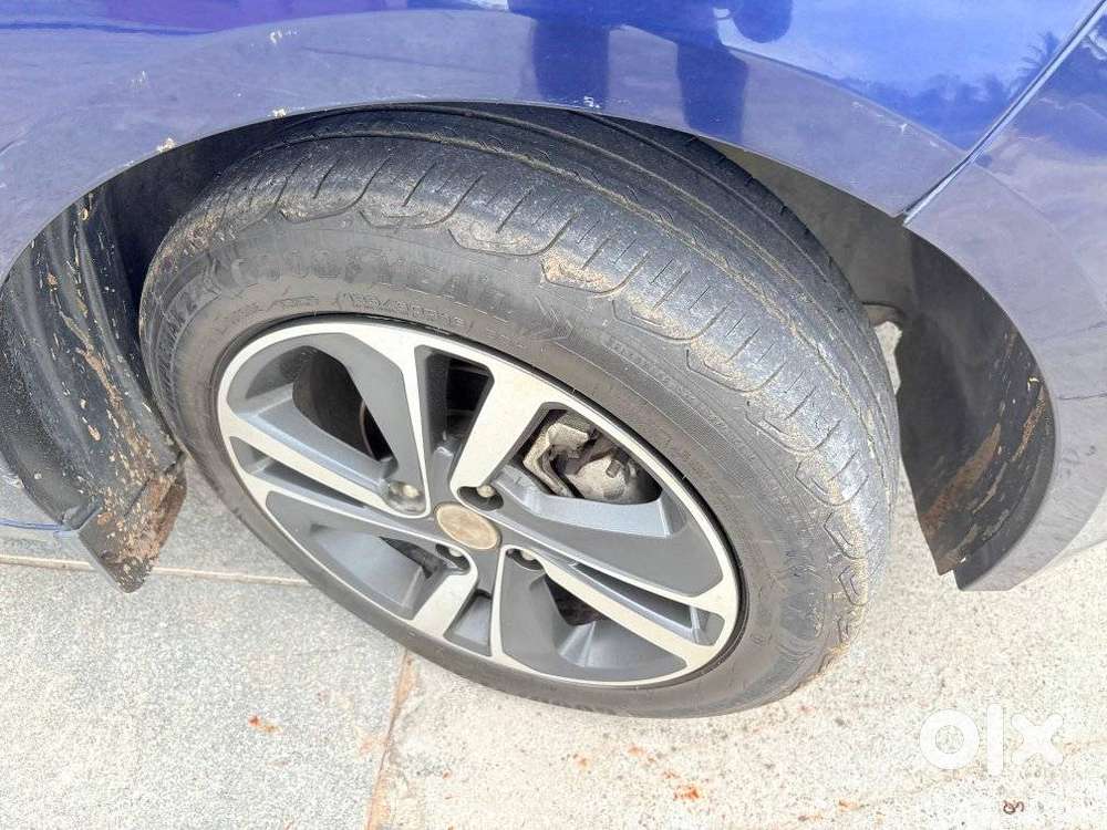 Tata Altroz 1.2 Xz Plus Petrol, 2025, Petrol