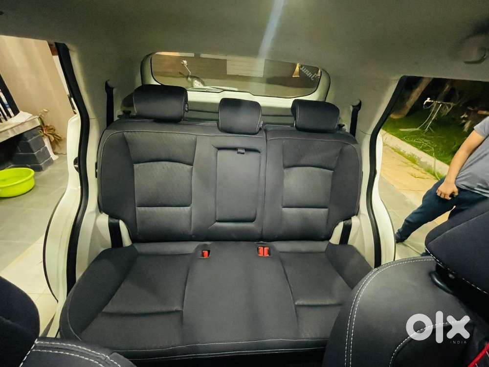 Mahindra Xuv300 2021 Petrol 21000 Km Driven