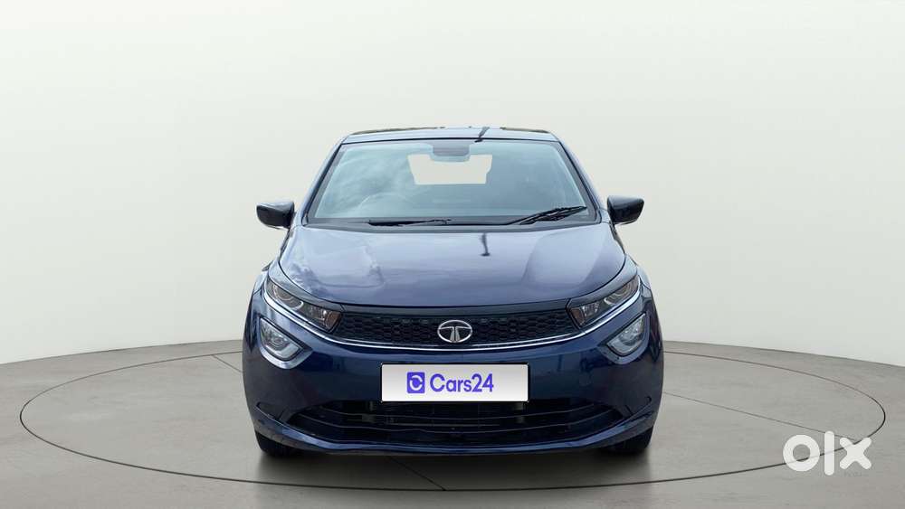 Tata Altroz Xz Plus (s), 2023, Petrol