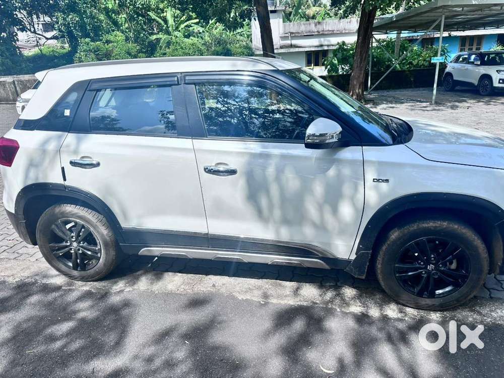 Dr Driven Maruti Suzuki Brezza 2018 Diesel Automatic Well Maintained