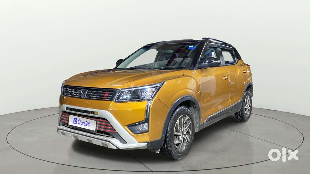 Mahindra Xuv300 W8 Option Dual Tone, 2023, Petrol