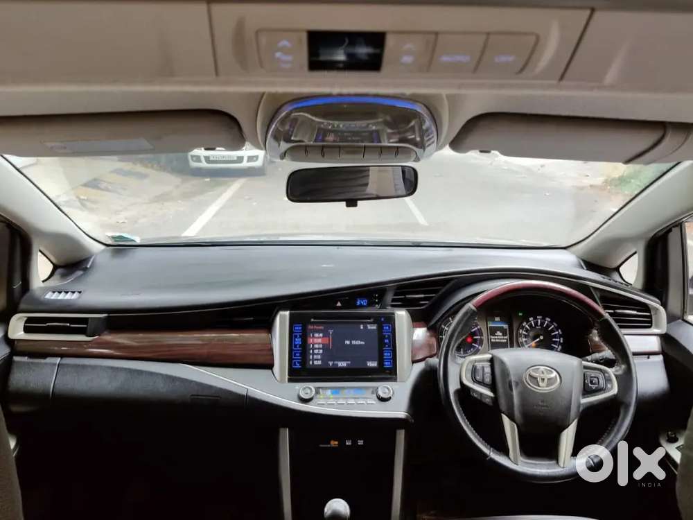 Toyota Innova Crysta 2016
