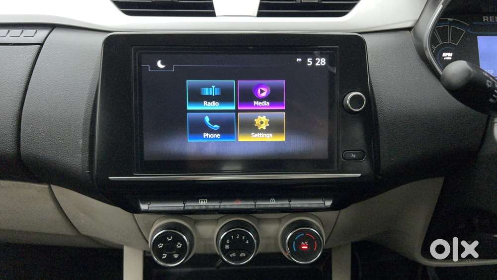 Renault Triber Rxz, 2022, Petrol