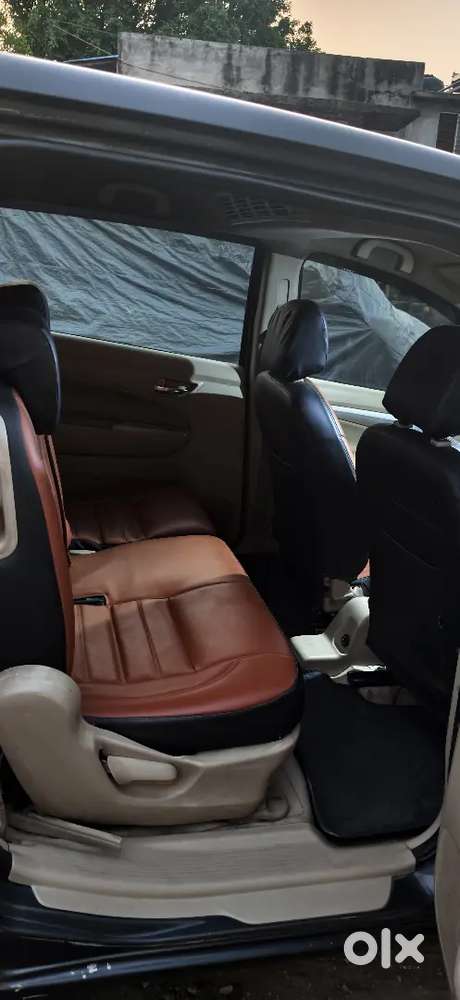 Maruti Suzuki Ertiga 2017 Petrol 160500 Km Driven Good Condition