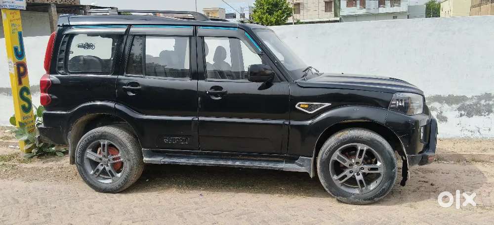 Mahindra Scorpio 2014 Diesel Manual