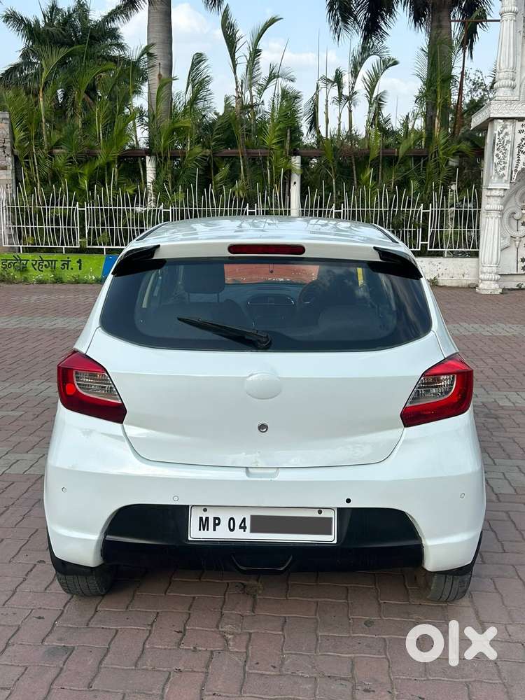 Tata Tiago Xza, 2017, Petrol