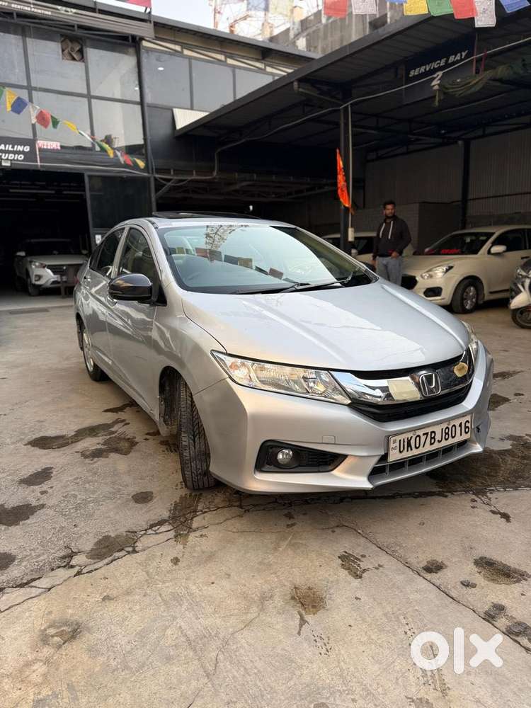 Honda City V Mt Sunroof, 2015, Petrol