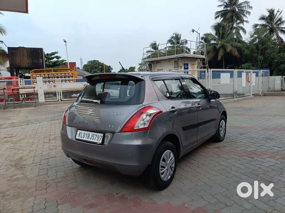 Maruti Suzuki Swift Vxi 1.2 Abs Bs-iv, 2013, Petrol