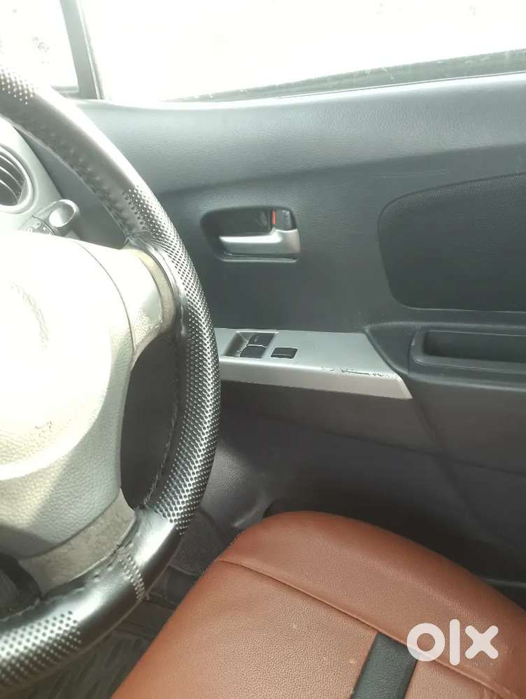 गुड कंडीशन न्यू ब्रांड टायर