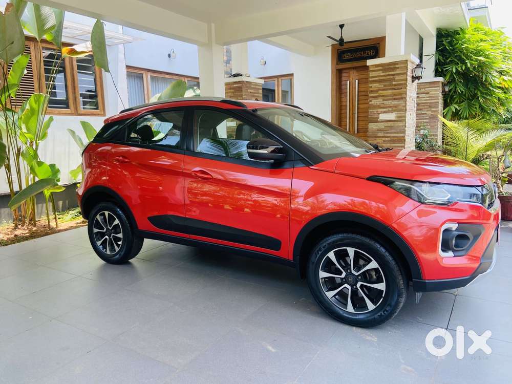 Tata Nexon 1.2 Revotron Xza Plus, 2020, Petrol