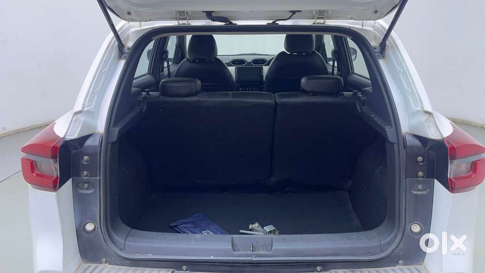 Nissan Magnite 1.0 Xv Executive, 2021, Petrol