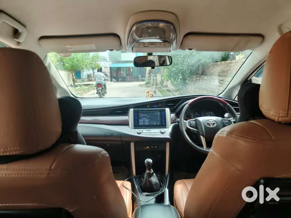 Toyota Innova Crysta 2017
