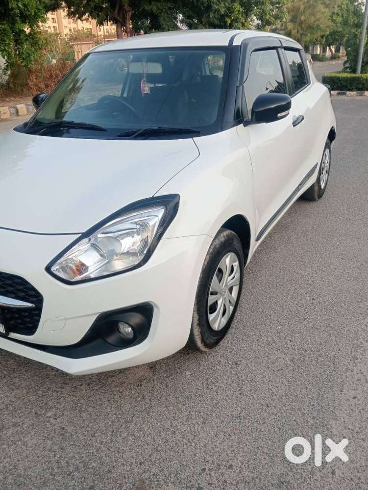 Maruti Suzuki Swift Vxi + Manual, 2023, Petrol