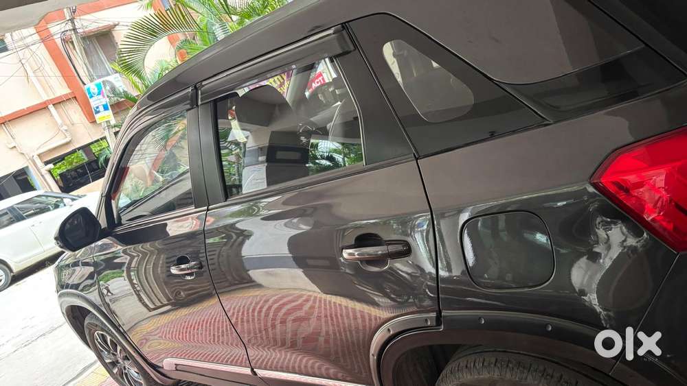 Maruti Suzuki Brezza 1.5 Zxi Smart Hybrid Dual Tone, 2021, Petrol