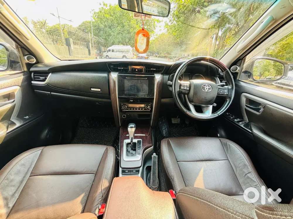 Toyota Fortuner 2018 Diesel 99000 Km Driven