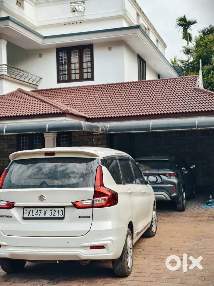 Maruti Suzuki Ertiga 2021 Petrol Hybrid Well Maintained