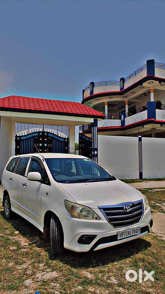 Toyota Innova Crysta 2016 Diesel Well Maintained
