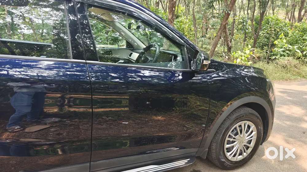 Mahindra Xuv700 Ax3 2022  46k Km  Single Owner  Excellent Condition