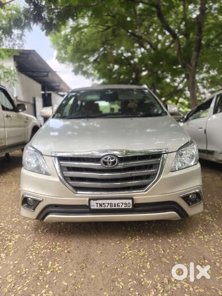 Toyota Innova 2016 V