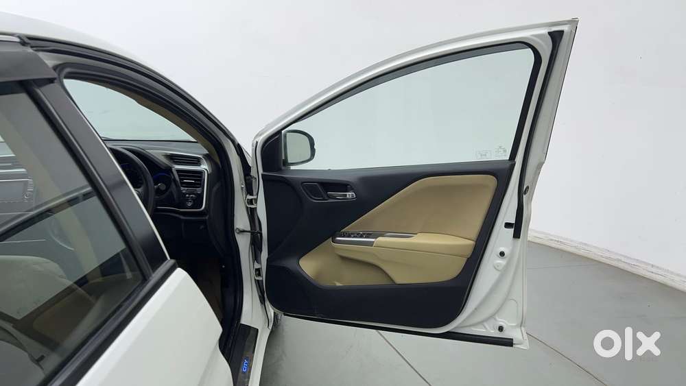 Honda City I-vtec S, 2015, Petrol