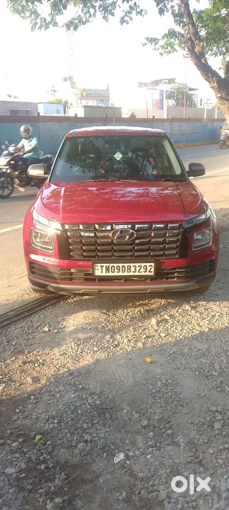 Hyundai Venue E, 2022, Petrol