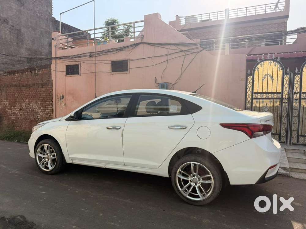 Hyndai Verna Family Car 2018