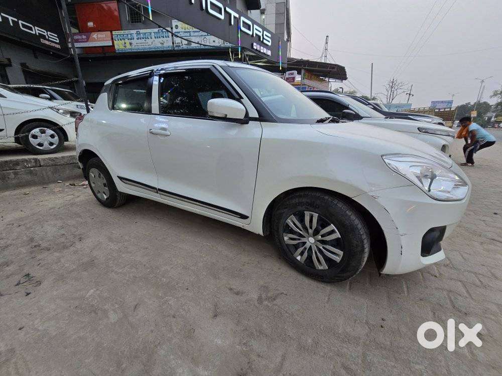 Maruti Suzuki Swift 1.2 Vxi (o), 2022, Petrol