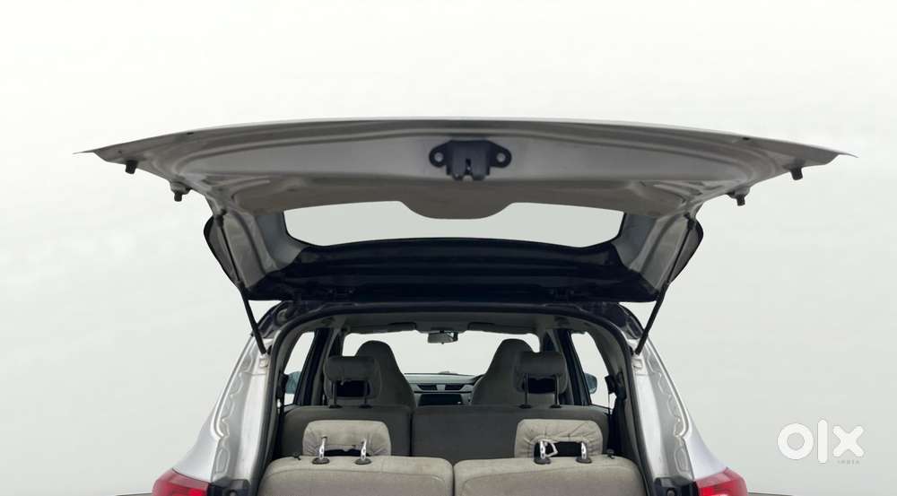 Renault Triber Rxt, 2022, Petrol
