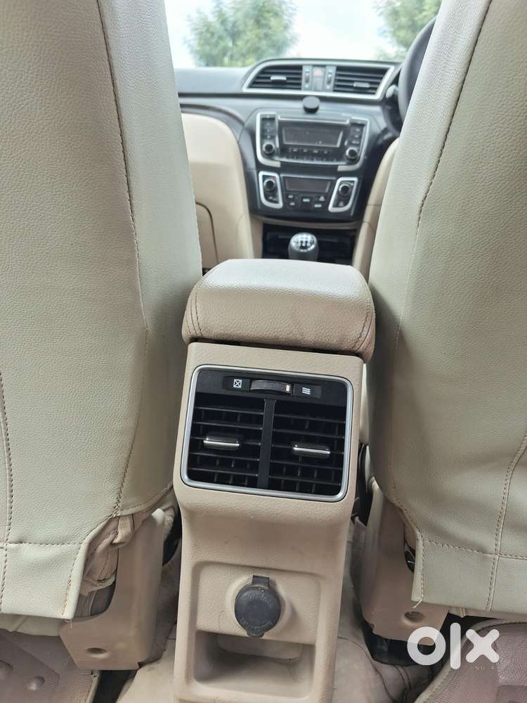 Maruti Suzuki Ciaz Zdi Shvs, 2016, Diesel