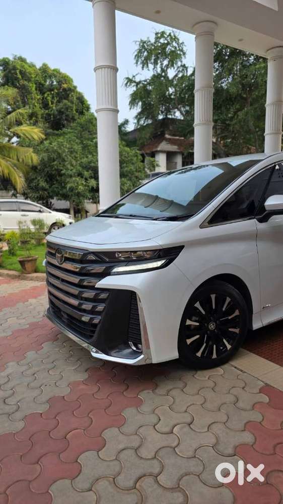 Toyota Vellfire Vip – Executive Lounge, 2024, Petrol