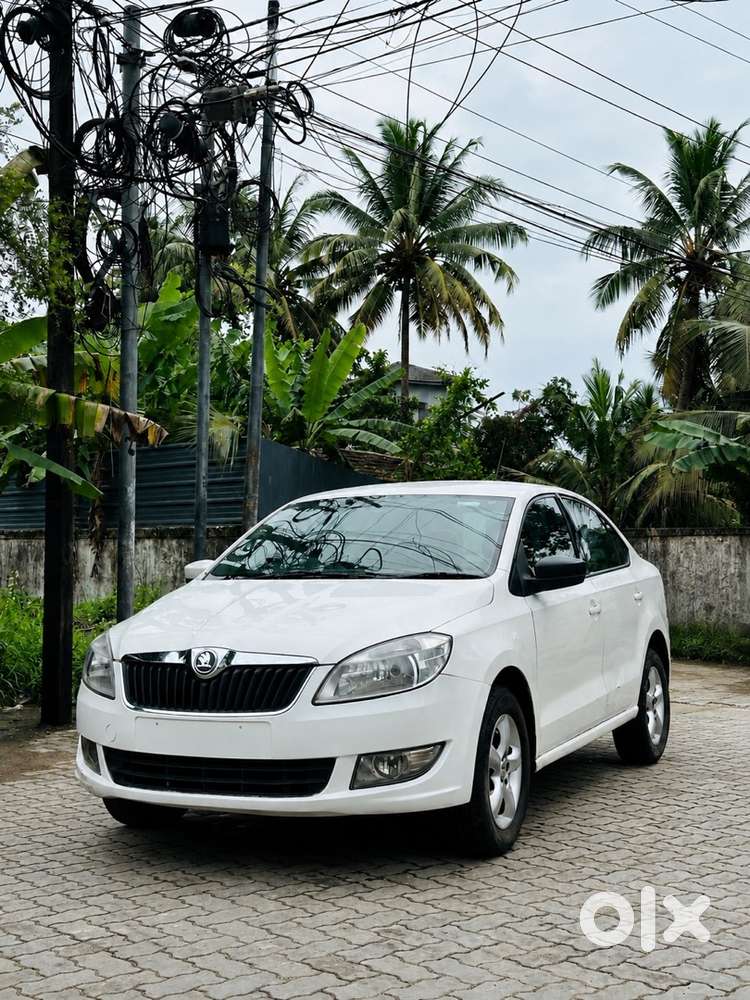 Skoda Rapid Ambition 1.6 Mt