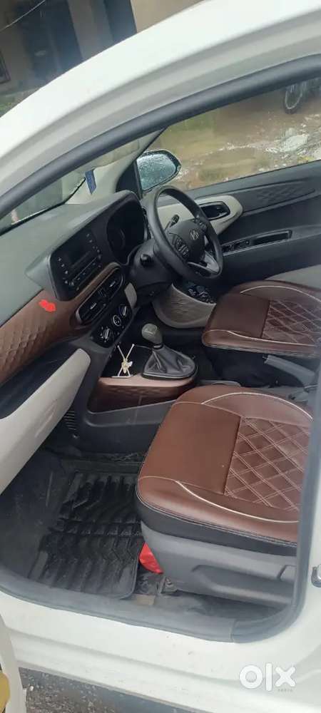 Hyundai Aura Sx 2024