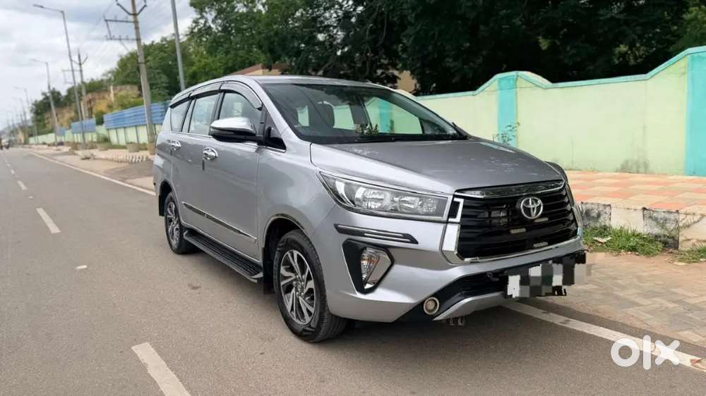 Toyota Innova Crysta 2021 8 Setter  G Version