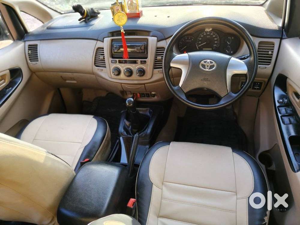Toyota Innova 2.5 G (diesel) 8 Seater, 2016, Diesel