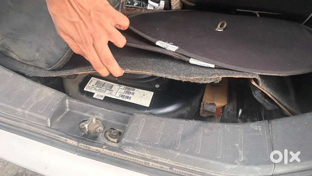 Petrol+company Fitted 28litre Lpg 2012 Model