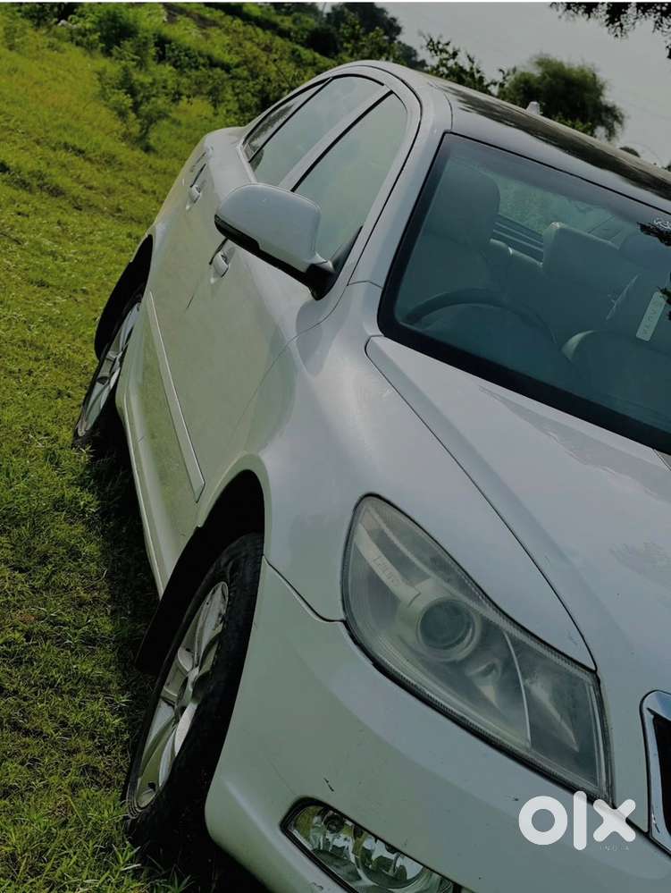 Skoda Laura Elegance 2010 Ower 6 Hai  Gadi Me 1 Rupay Ka Kaam Nhi Hai