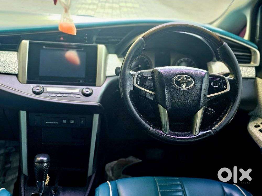 Toyota Innova Crysta 2.8z Automatic, 2016, Diesel