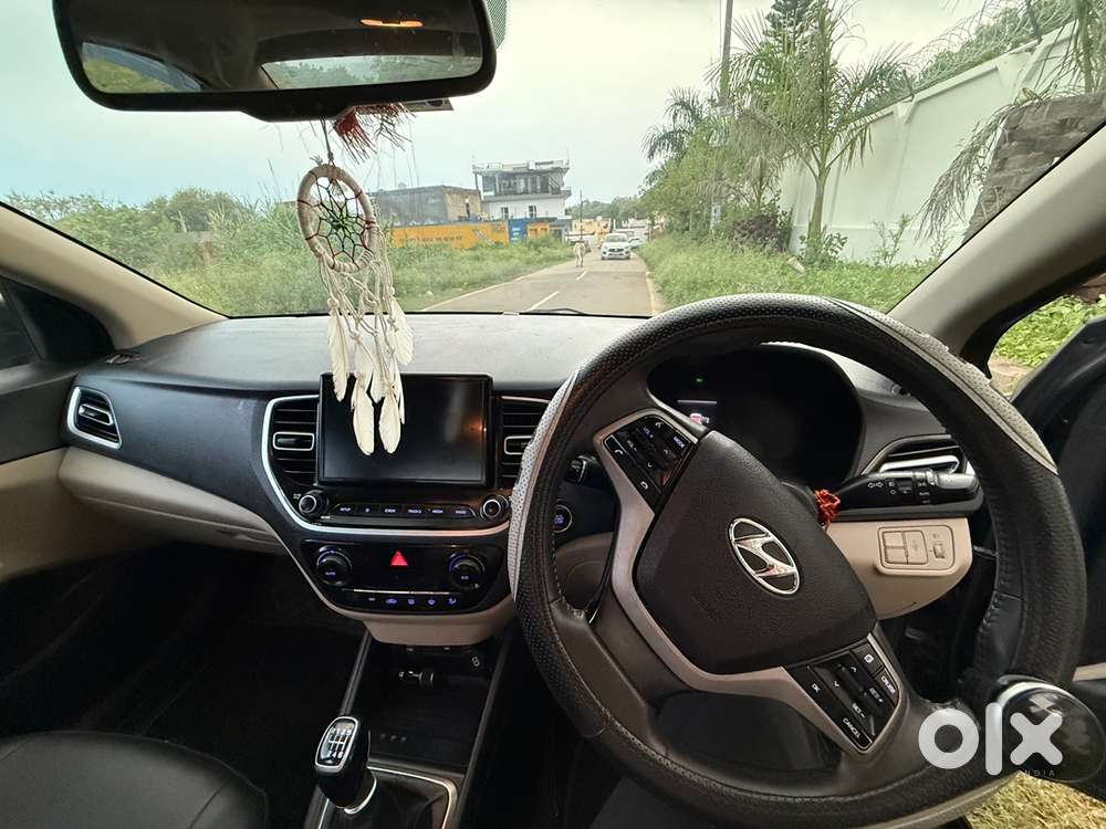 Hyundai Verna Diesel 2020 November With 17 Inch Alloy Tyre