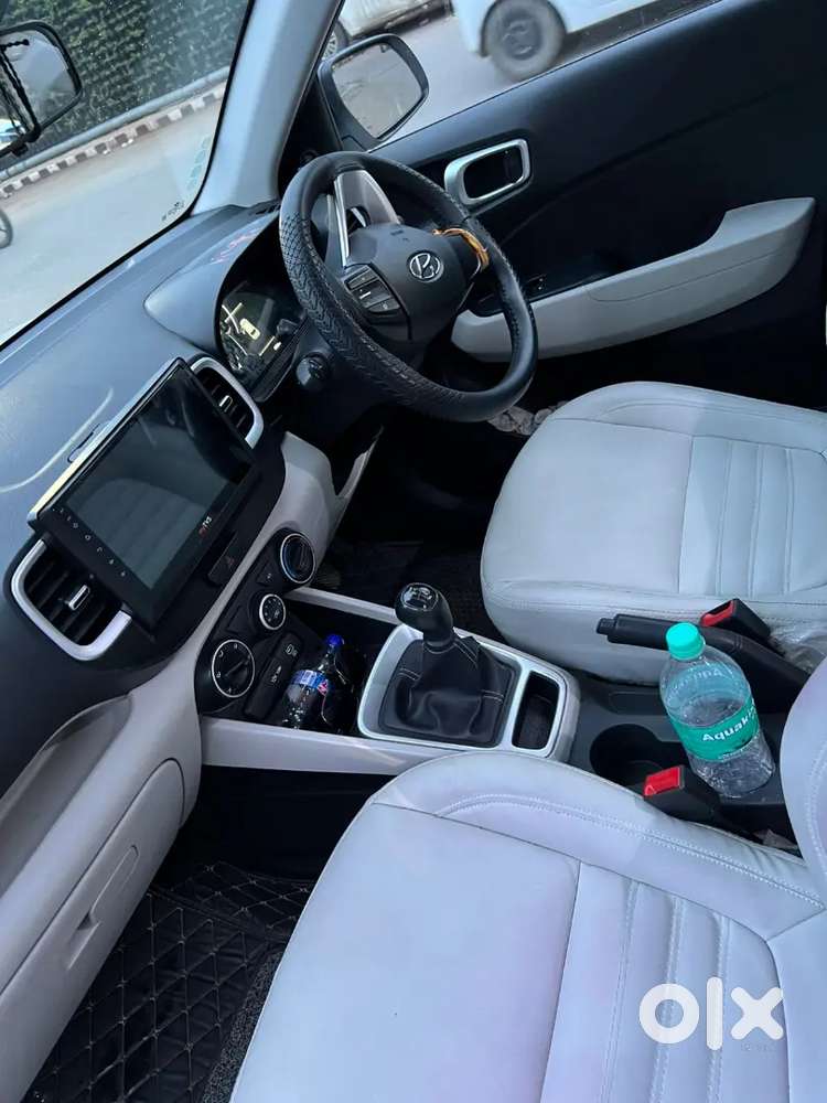 Venue G9 12000 Km With Service Record