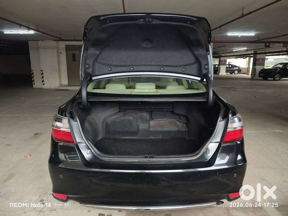Toyota Camry Hybrid 2.5, 2016, Petrol