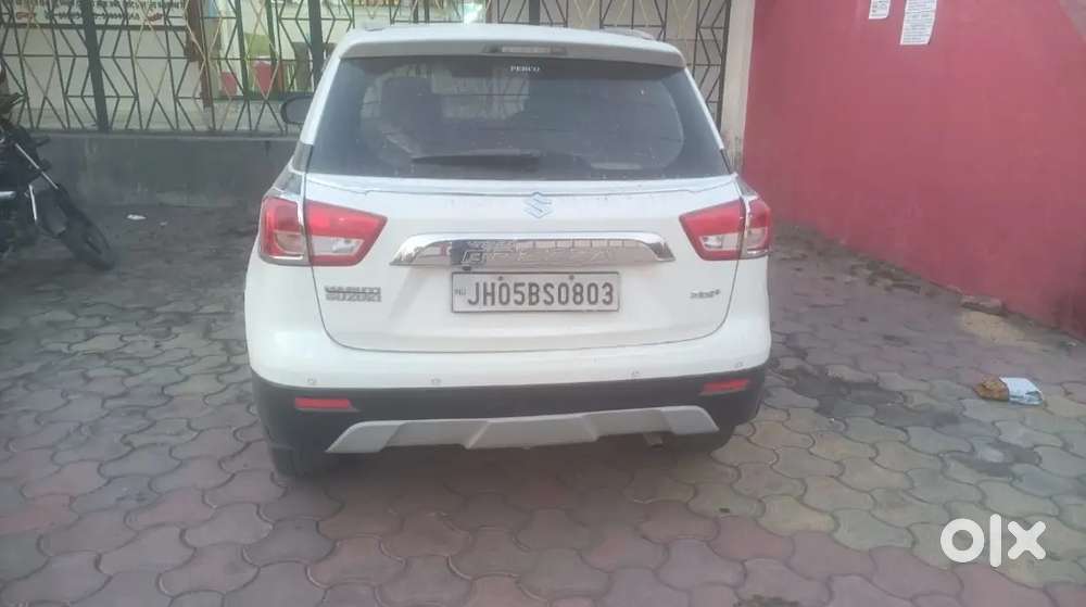 Maruti Suzuki Brezza 2017 Diesel 100000 Km Driven