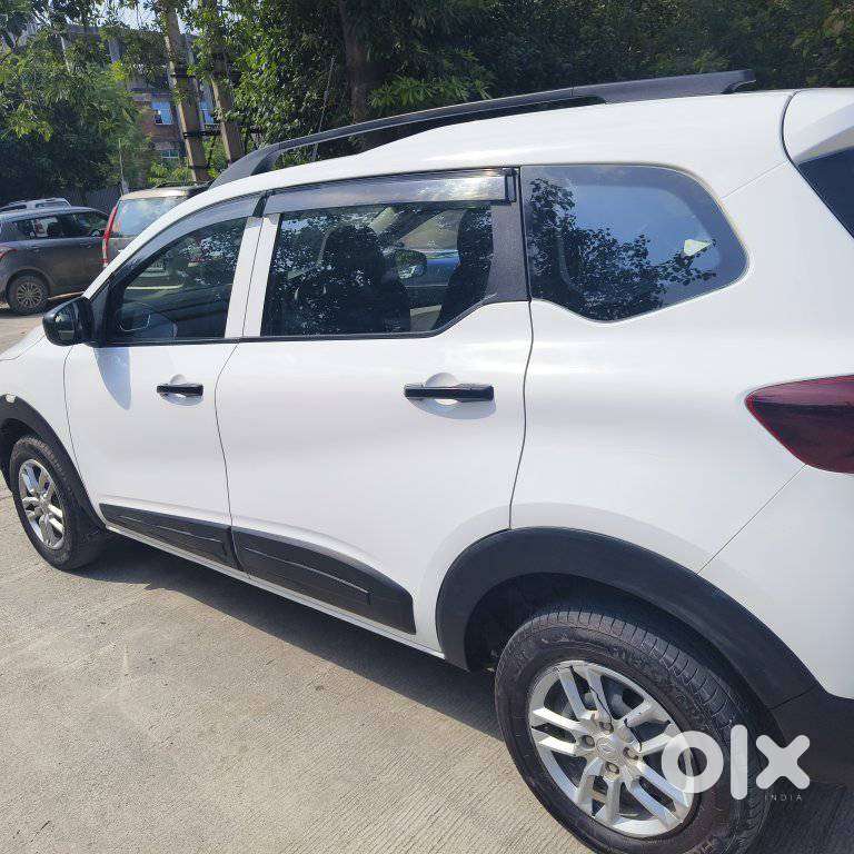 Renault Triber Rxl, 2022, Petrol