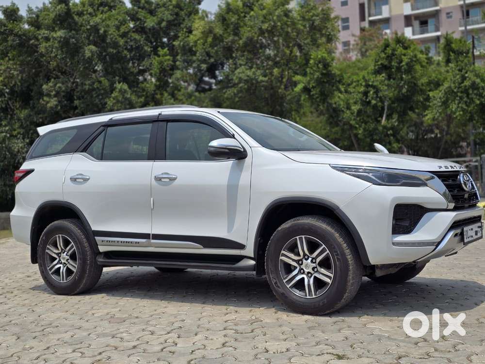 Toyota Fortuner 3.0 4x2 Automatic, 2024, Petrol