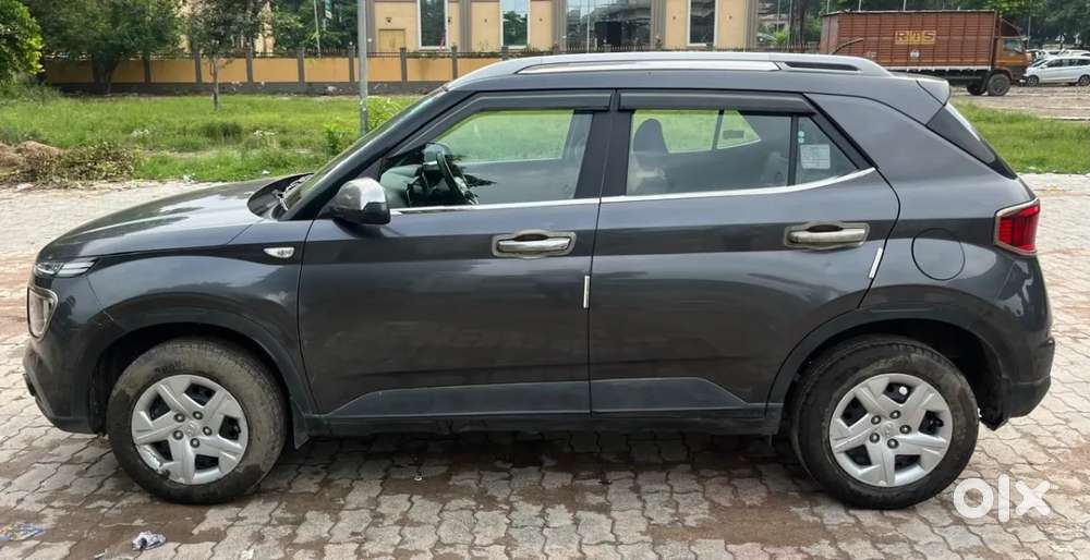 Hyundai Venue S 1.2 Petrol, 2020, Petrol