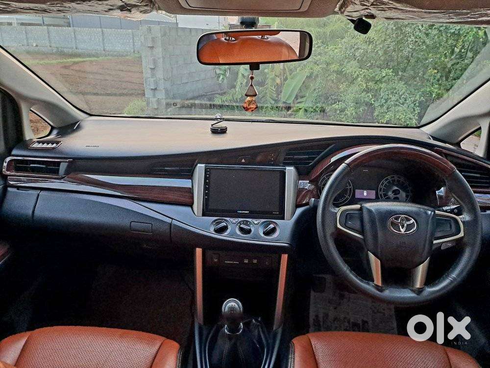 Toyota Innova Crysta 2.7 Gx At, 2017, Diesel