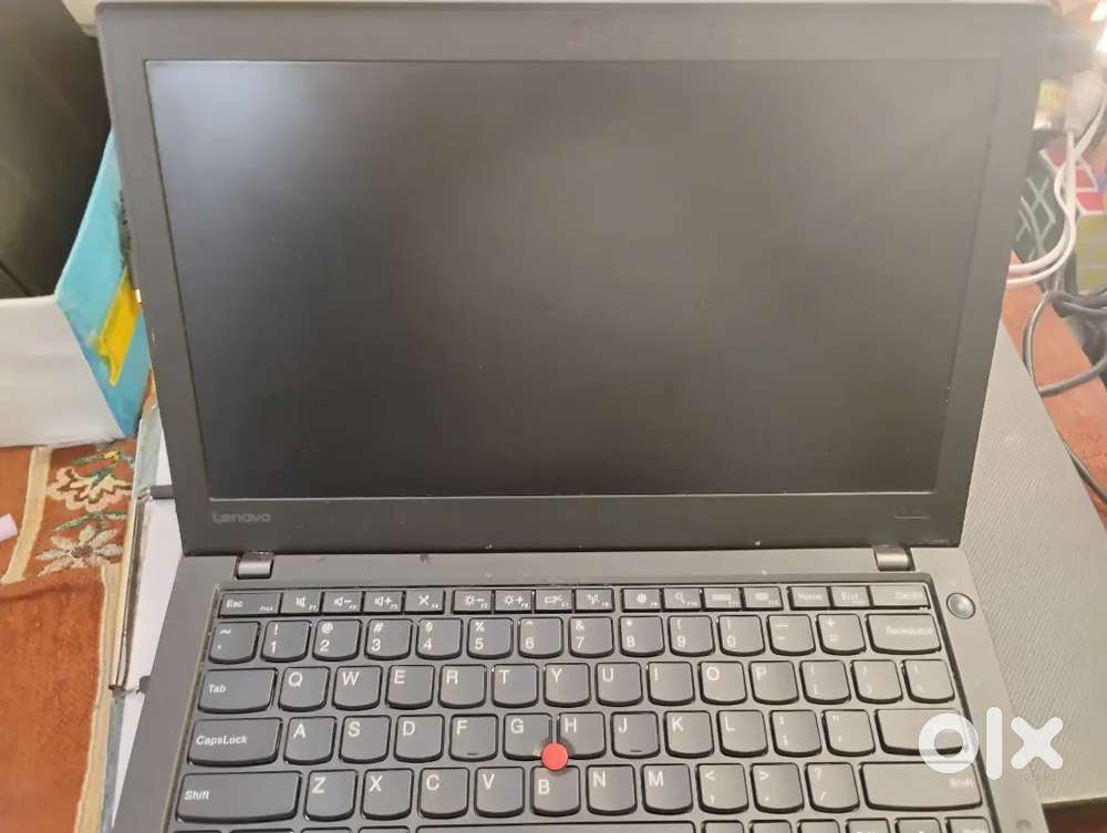 Lenovo ThinkPad - X260 (i7/8 GB/250 SSD)