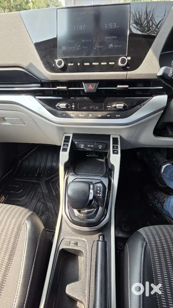 Kia Carens Prestige Plus 2023 Car